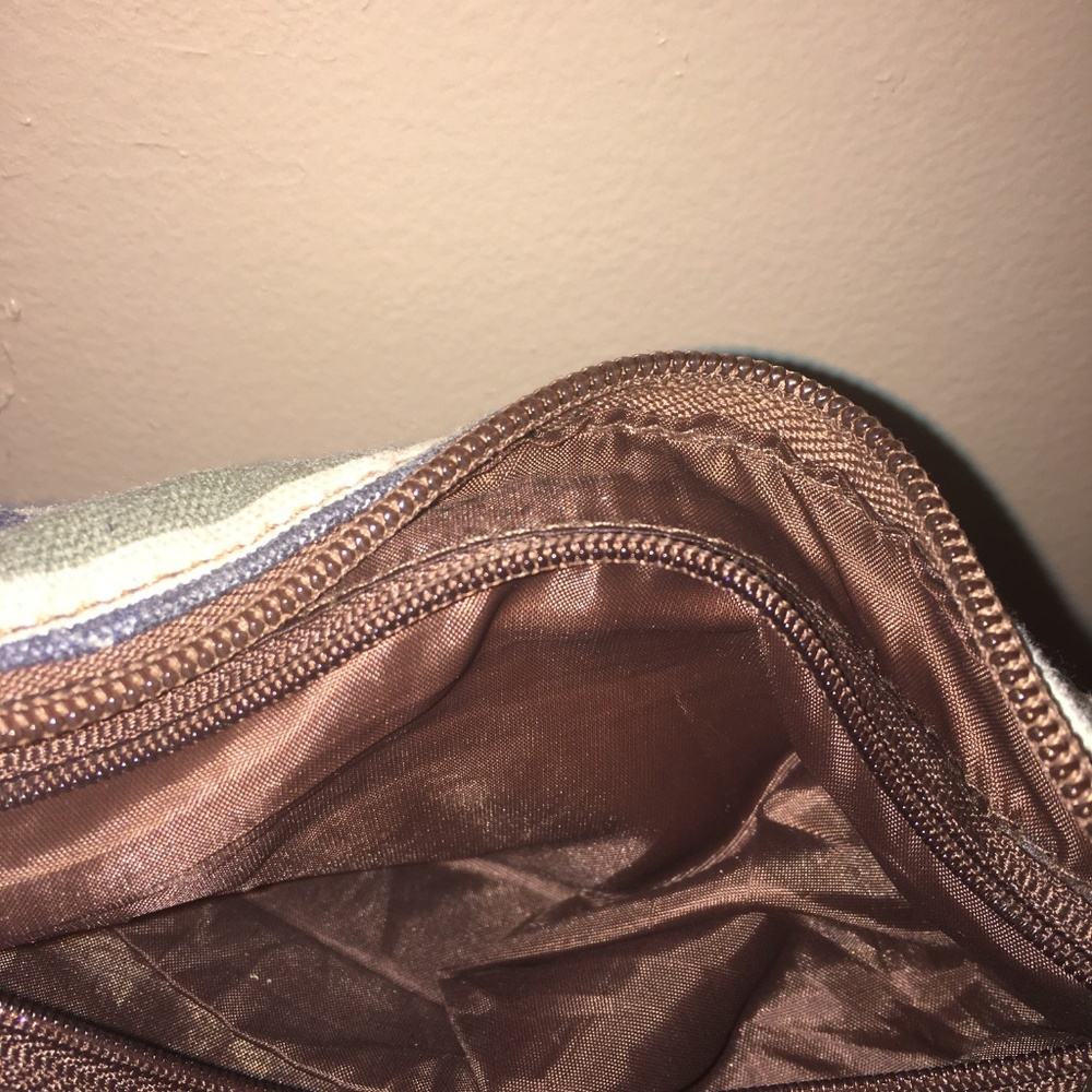 Trendy Pattern Purse - Picture 4 of 5